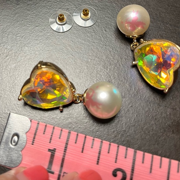 Betsey Johnson Heart Pearl Drop Earrings NWT - Picture 6 of 6